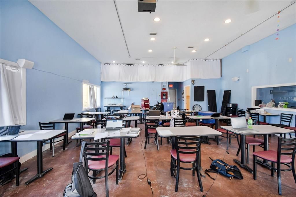 На продажу: $57,600 (0 спален, 0 ванн, 0 Квадратных фут)