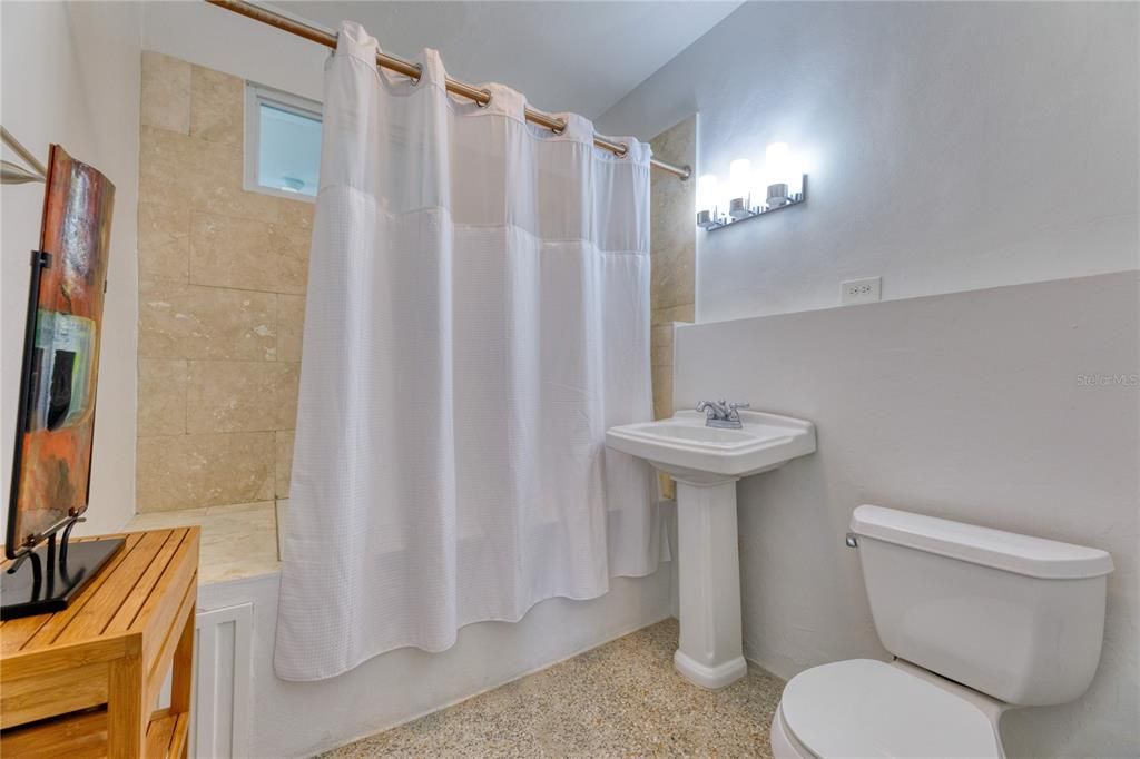 For Sale: $2,590,000 (4 beds, 5 baths, 3715 Square Feet)