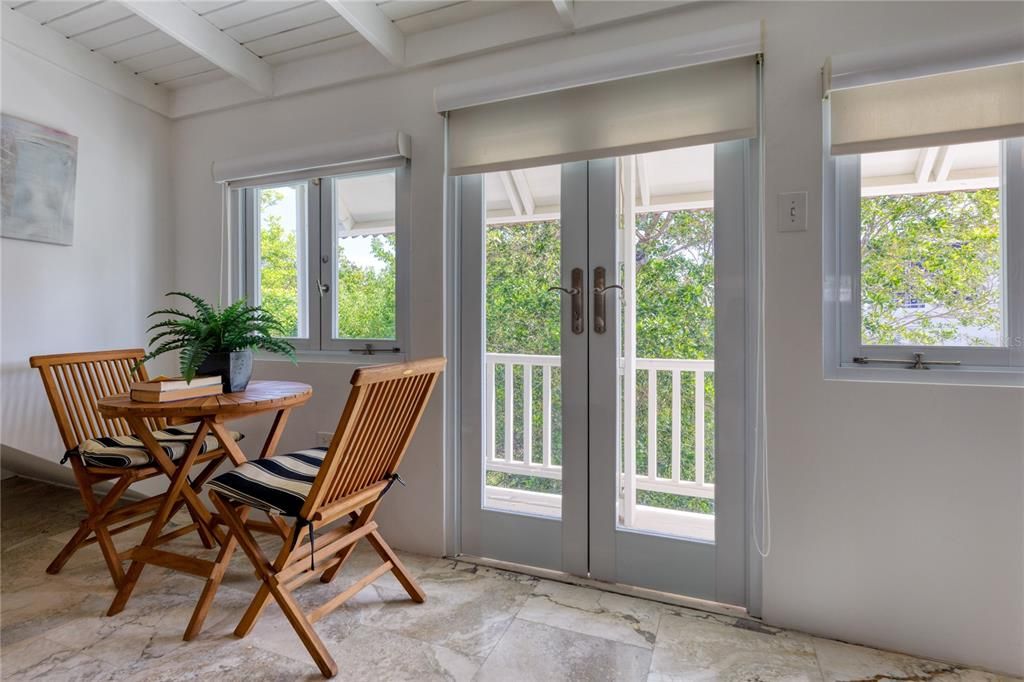For Sale: $2,590,000 (4 beds, 5 baths, 3715 Square Feet)