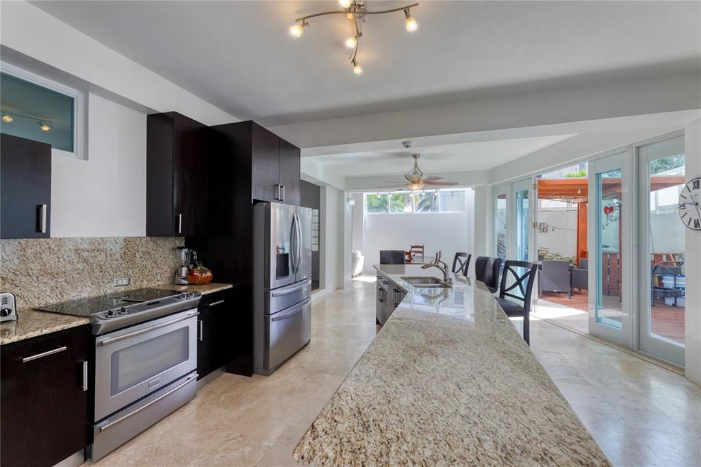 For Sale: $2,590,000 (4 beds, 5 baths, 3715 Square Feet)