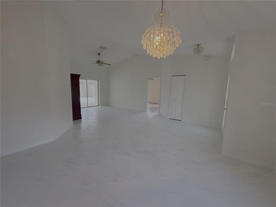 В аренду: $2,800 (5 спален, 3 ванн, 2526 Квадратных фут)
