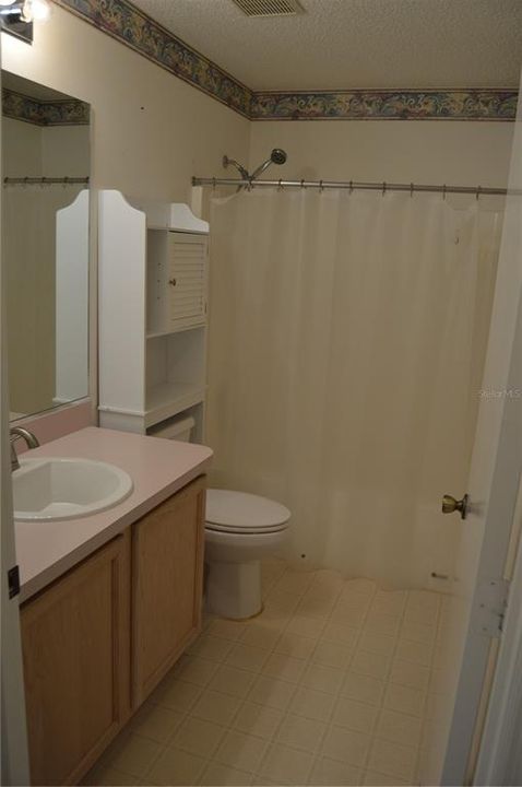 Под контрактом: $239,999 (2 спален, 2 ванн, 1143 Квадратных фут)