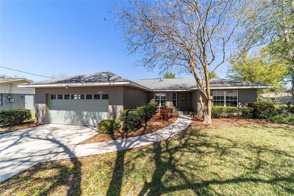 Active With Contract: $269,999 (3 beds, 2 baths, 1546 Square Feet)