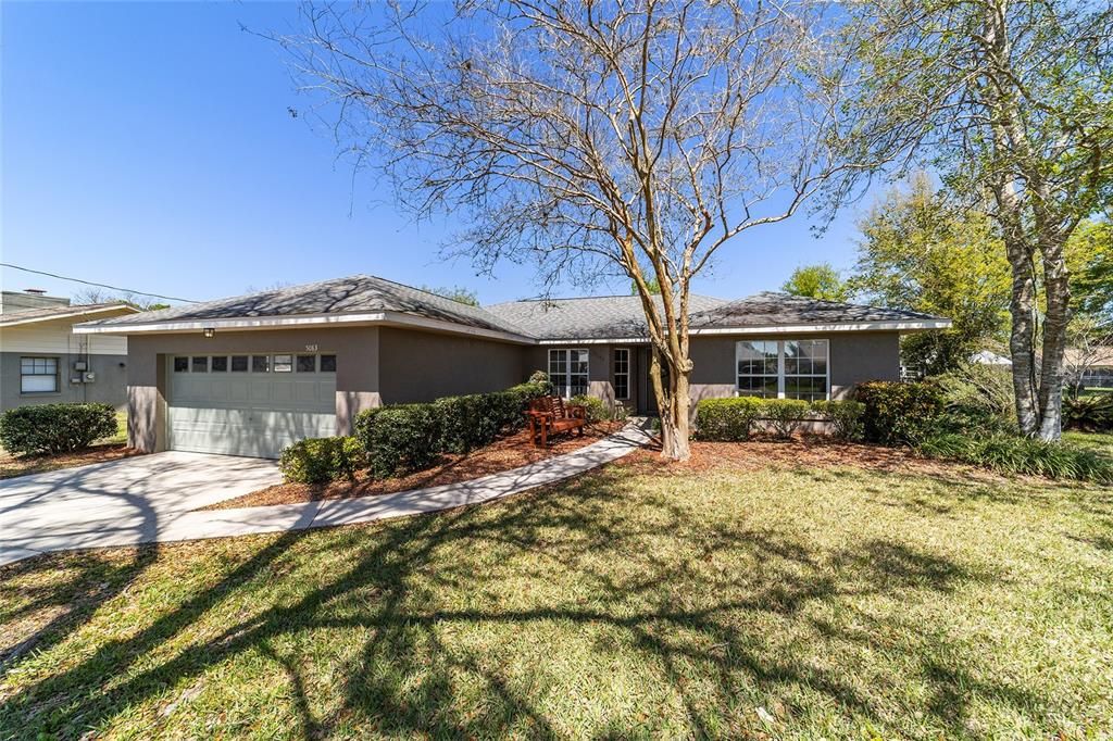 Active With Contract: $269,999 (3 beds, 2 baths, 1546 Square Feet)
