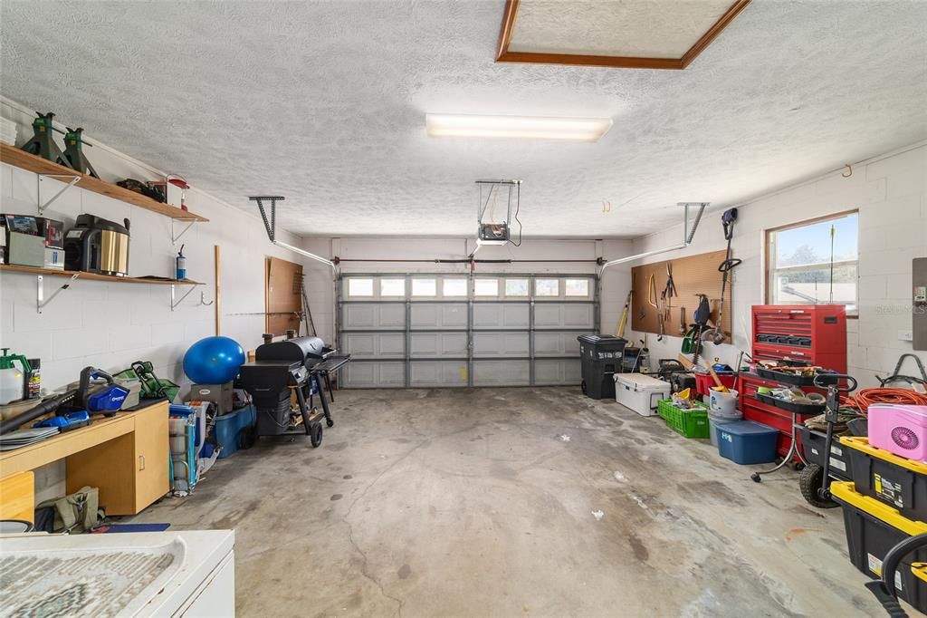Active With Contract: $269,999 (3 beds, 2 baths, 1546 Square Feet)