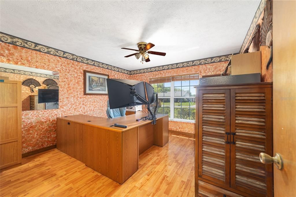 Active With Contract: $269,999 (3 beds, 2 baths, 1546 Square Feet)