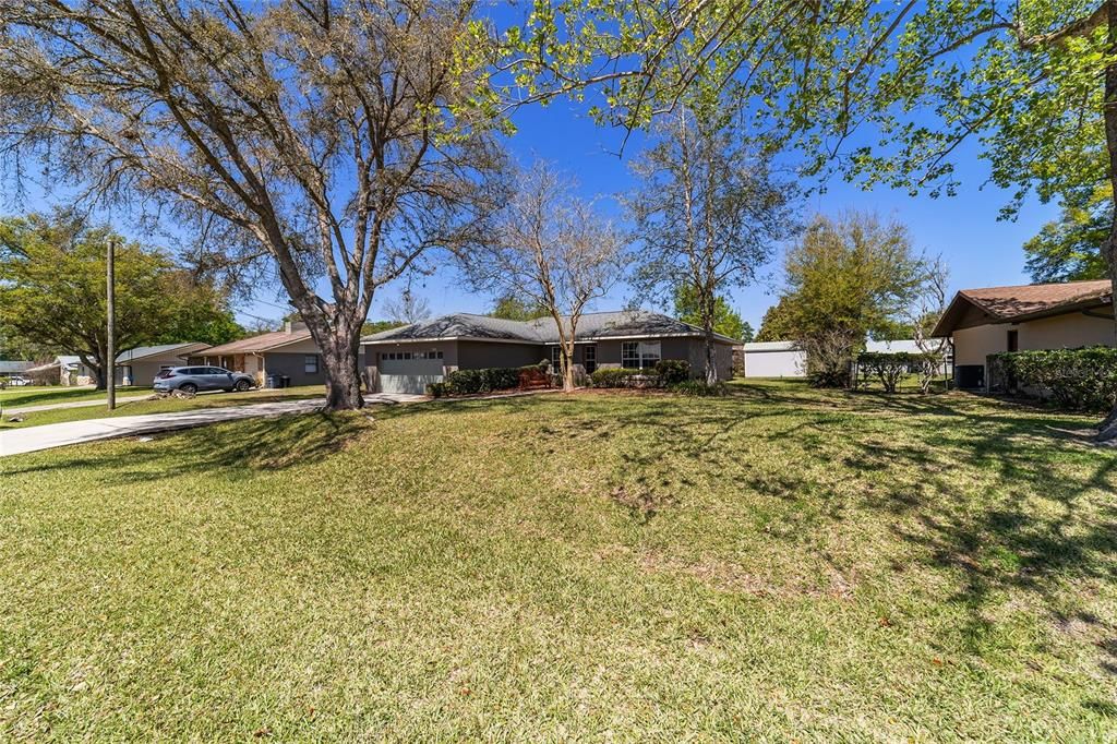 Active With Contract: $269,999 (3 beds, 2 baths, 1546 Square Feet)
