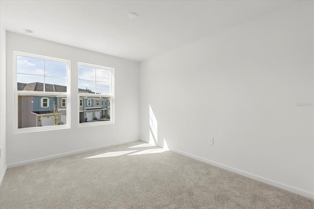 На продажу: $215,000 (3 спален, 2 ванн, 1708 Квадратных фут)