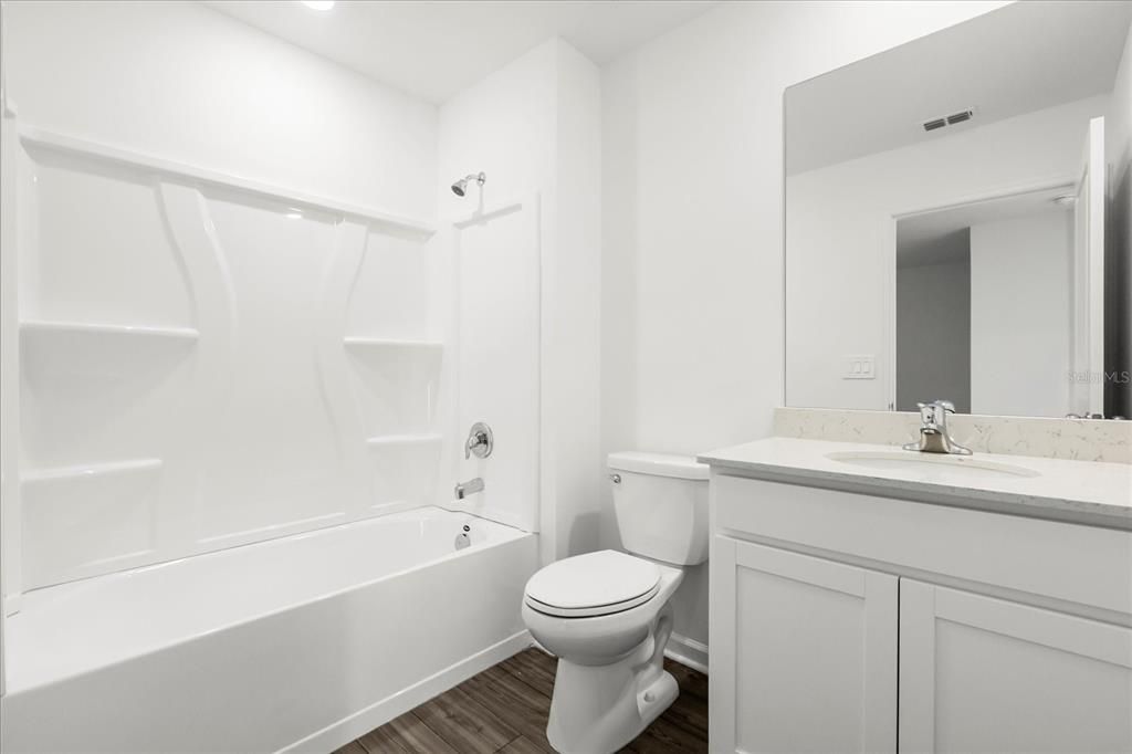 На продажу: $215,000 (3 спален, 2 ванн, 1708 Квадратных фут)