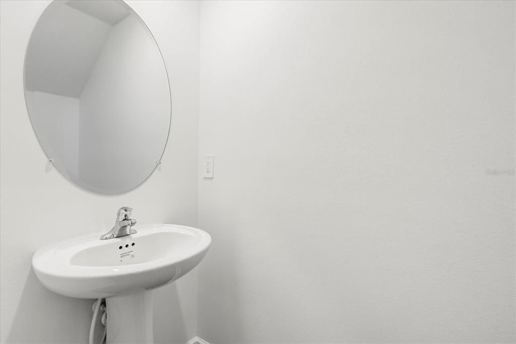 На продажу: $215,000 (3 спален, 2 ванн, 1708 Квадратных фут)