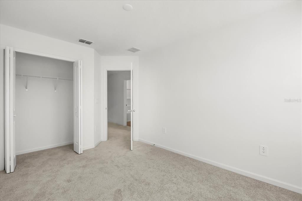 На продажу: $215,000 (3 спален, 2 ванн, 1708 Квадратных фут)