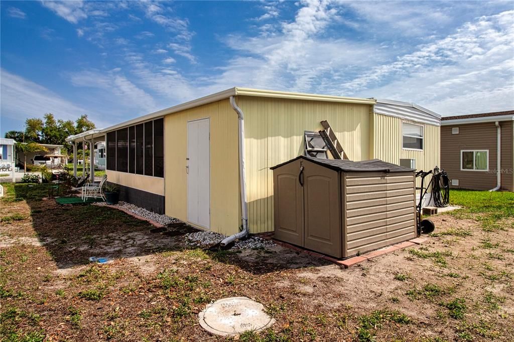 На продажу: $129,000 (2 спален, 1 ванн, 672 Квадратных фут)