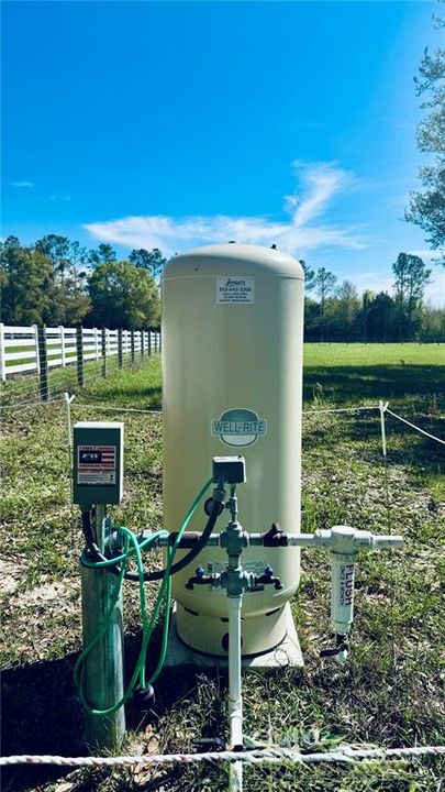 待售: $229,000 (4.39 acres)