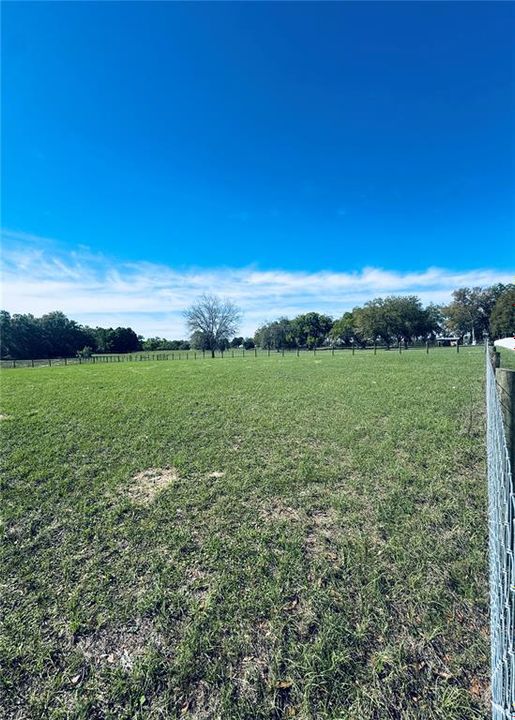 待售: $229,000 (4.39 acres)