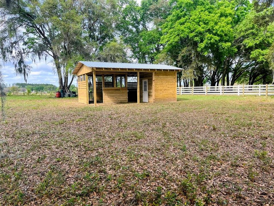 待售: $229,000 (4.39 acres)