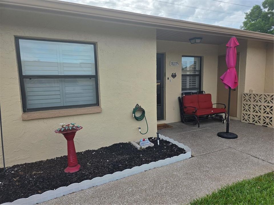 For Sale: $195,000 (2 beds, 2 baths, 1094 Square Feet)