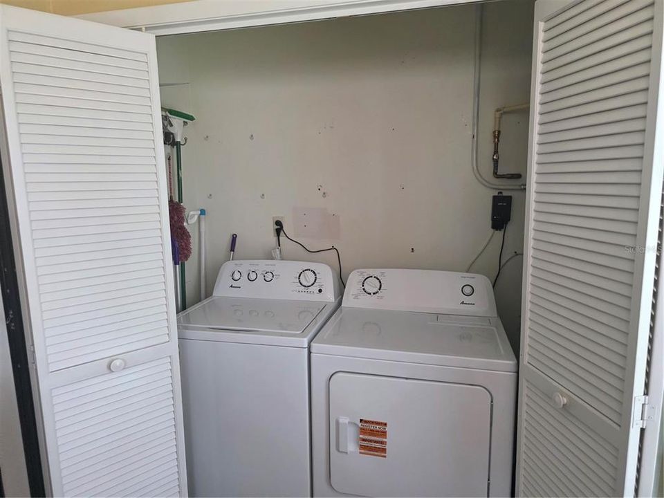 For Sale: $195,000 (2 beds, 2 baths, 1094 Square Feet)