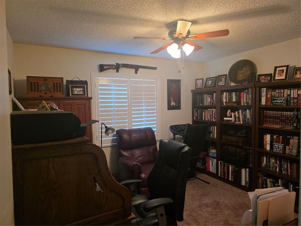 For Sale: $195,000 (2 beds, 2 baths, 1094 Square Feet)