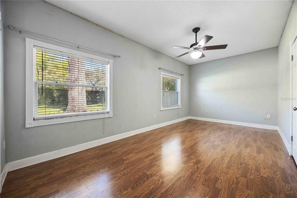 For Sale: $449,900 (4 beds, 3 baths, 2688 Square Feet)