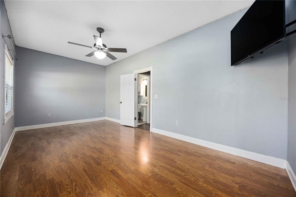 For Sale: $449,900 (4 beds, 3 baths, 2688 Square Feet)