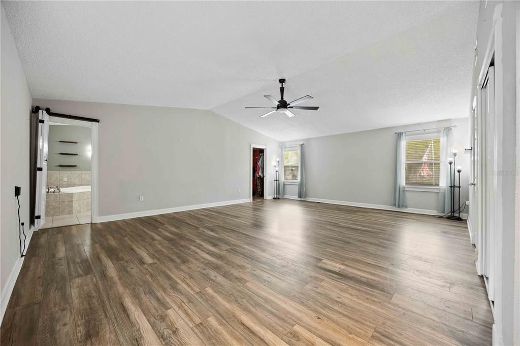 For Sale: $449,900 (4 beds, 3 baths, 2688 Square Feet)