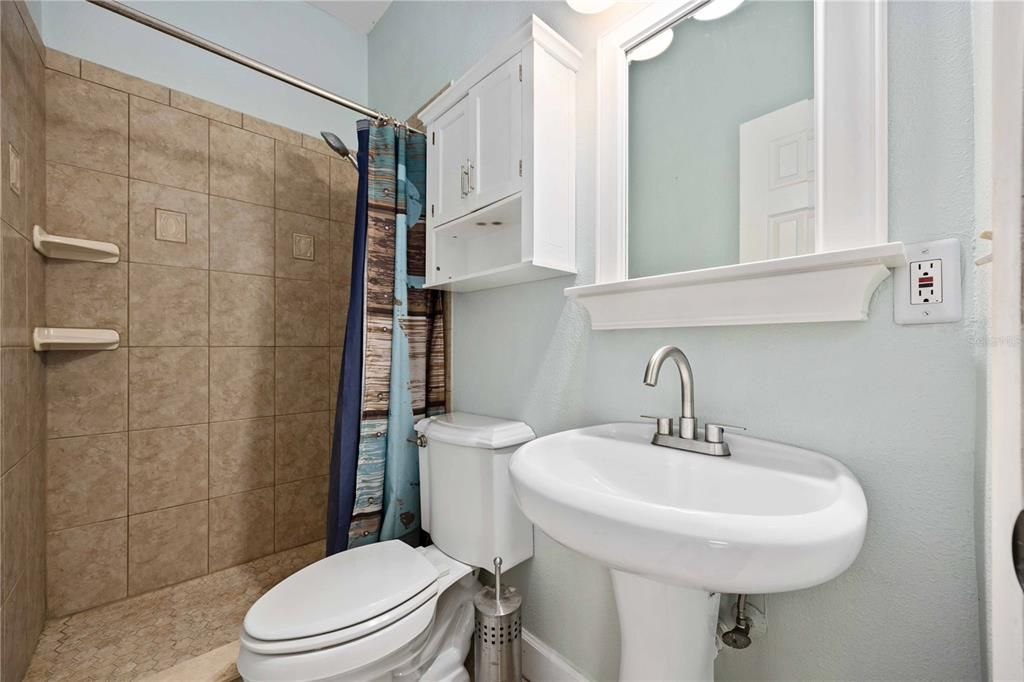 For Sale: $449,900 (4 beds, 3 baths, 2688 Square Feet)