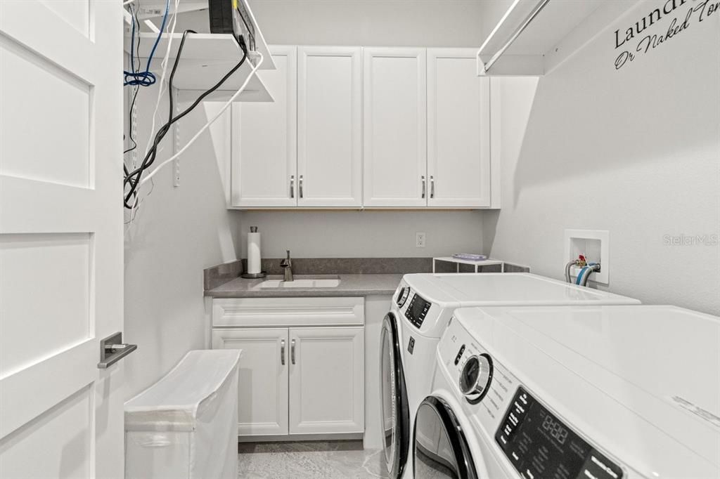 For Sale: $1,499,000 (4 beds, 3 baths, 3072 Square Feet)