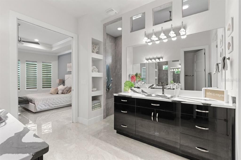 For Sale: $1,499,000 (4 beds, 3 baths, 3072 Square Feet)