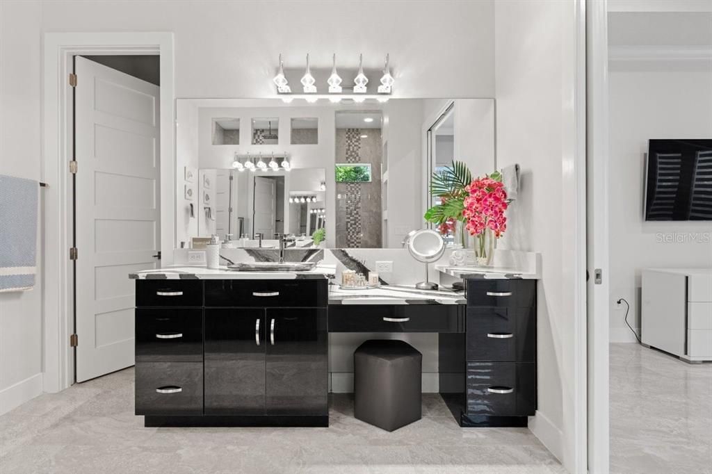 For Sale: $1,499,000 (4 beds, 3 baths, 3072 Square Feet)