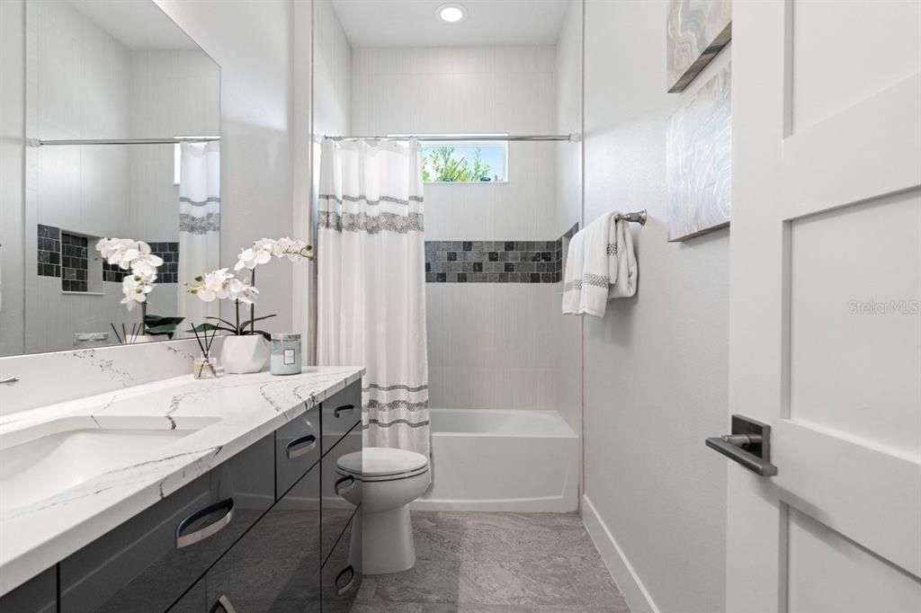 For Sale: $1,499,000 (4 beds, 3 baths, 3072 Square Feet)