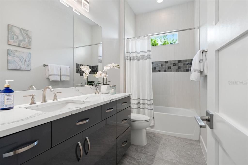 For Sale: $1,499,000 (4 beds, 3 baths, 3072 Square Feet)