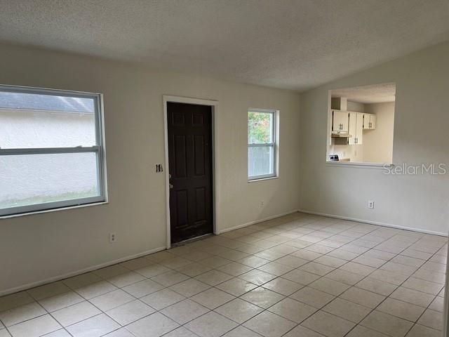 For Rent: $1,795 (3 beds, 2 baths, 1079 Square Feet)