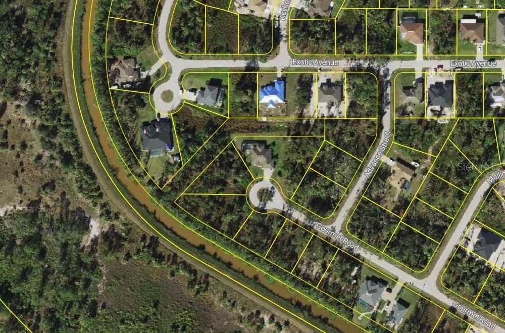 На продажу: $35,000 (0.36 acres)