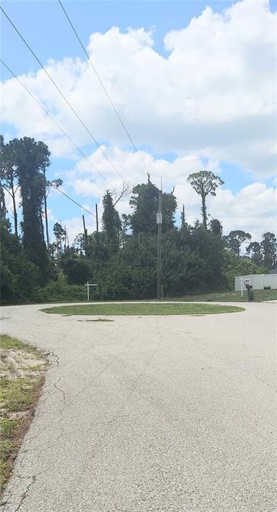 На продажу: $35,000 (0.36 acres)