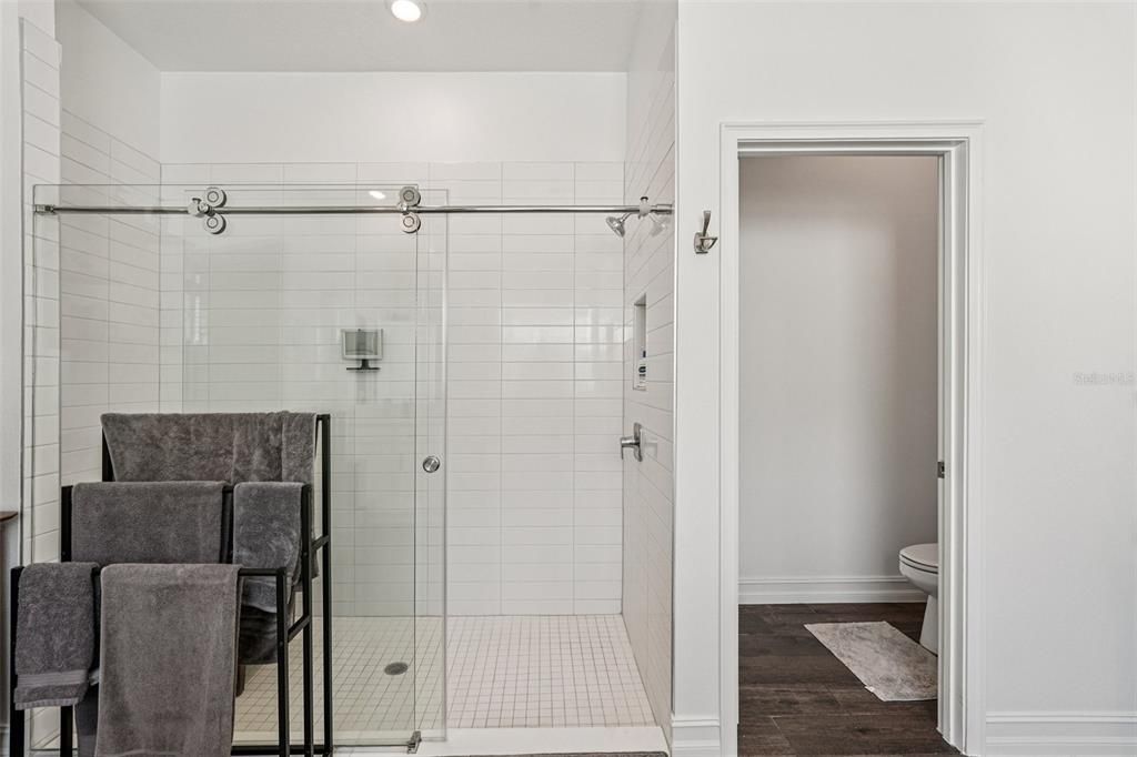 Active With Contract: $750,000 (5 beds, 4 baths, 3678 Square Feet)