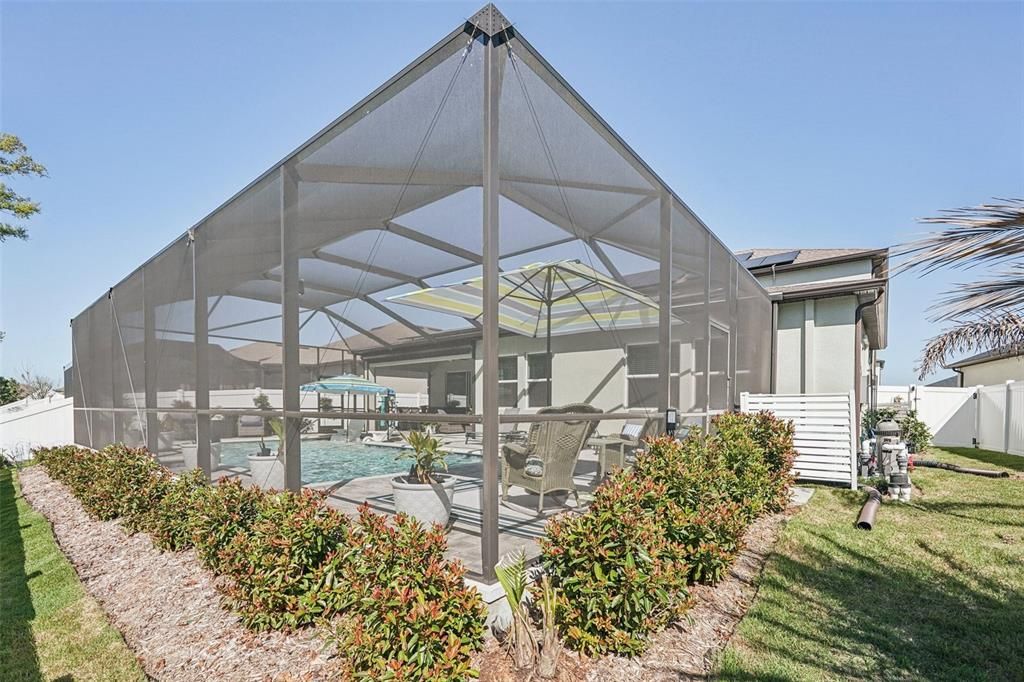 Active With Contract: $750,000 (5 beds, 4 baths, 3678 Square Feet)