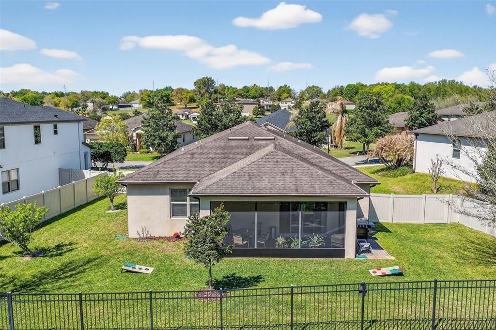Activo con contrato: $410,000 (3 camas, 2 baños, 2144 Pies cuadrados)