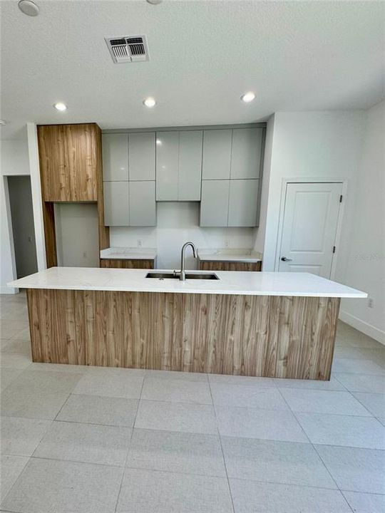 En Renta: $1,900 (3 camas, 2 baños, 1597 Pies cuadrados)