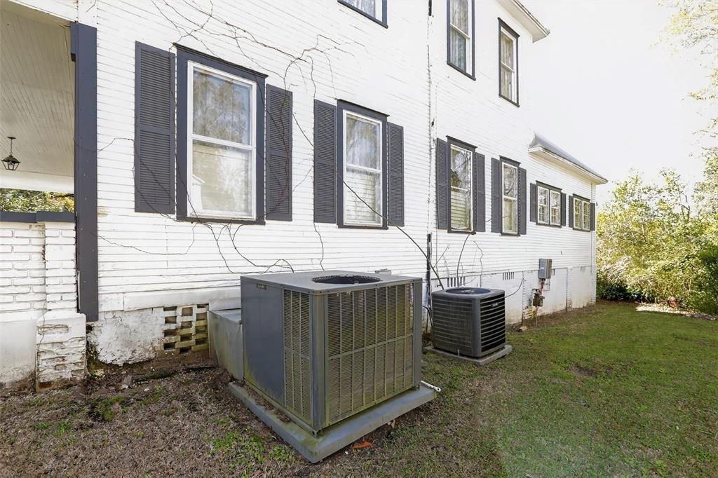 For Sale: $213,000 (4 beds, 3 baths, 3120 Square Feet)