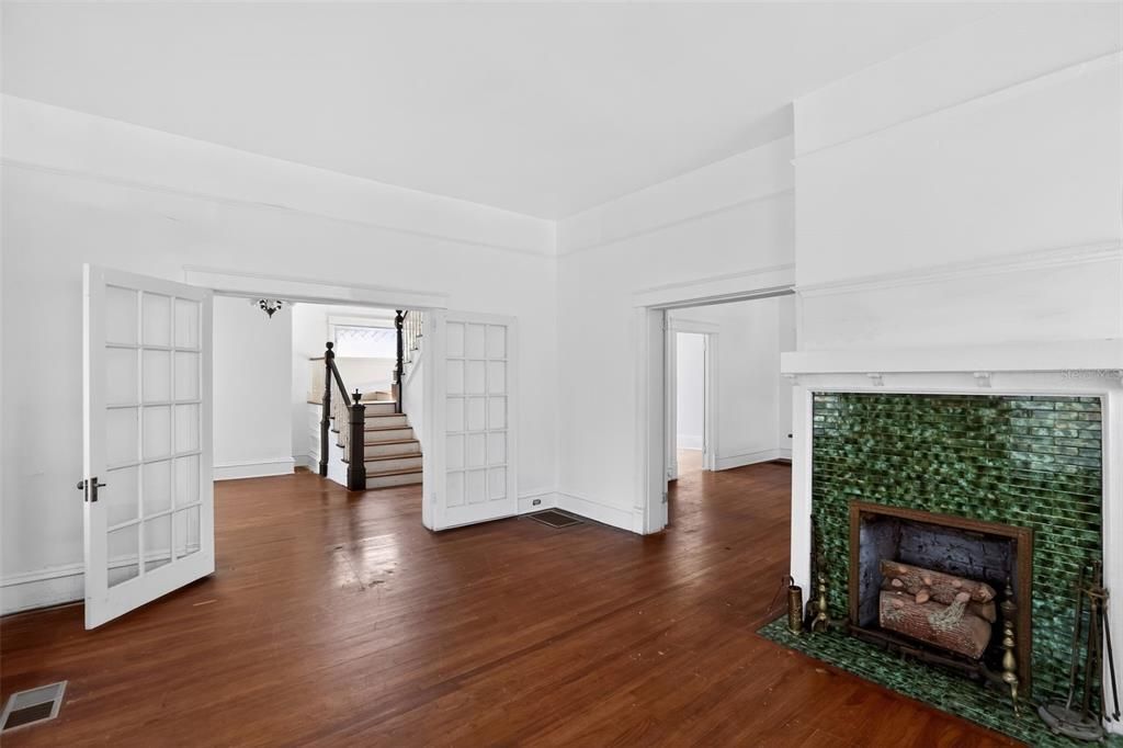 For Sale: $213,000 (4 beds, 3 baths, 3120 Square Feet)