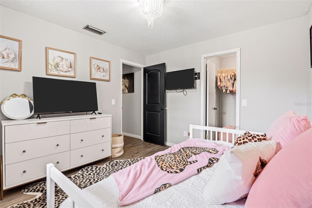 For Sale: $489,000 (4 beds, 2 baths, 2453 Square Feet)