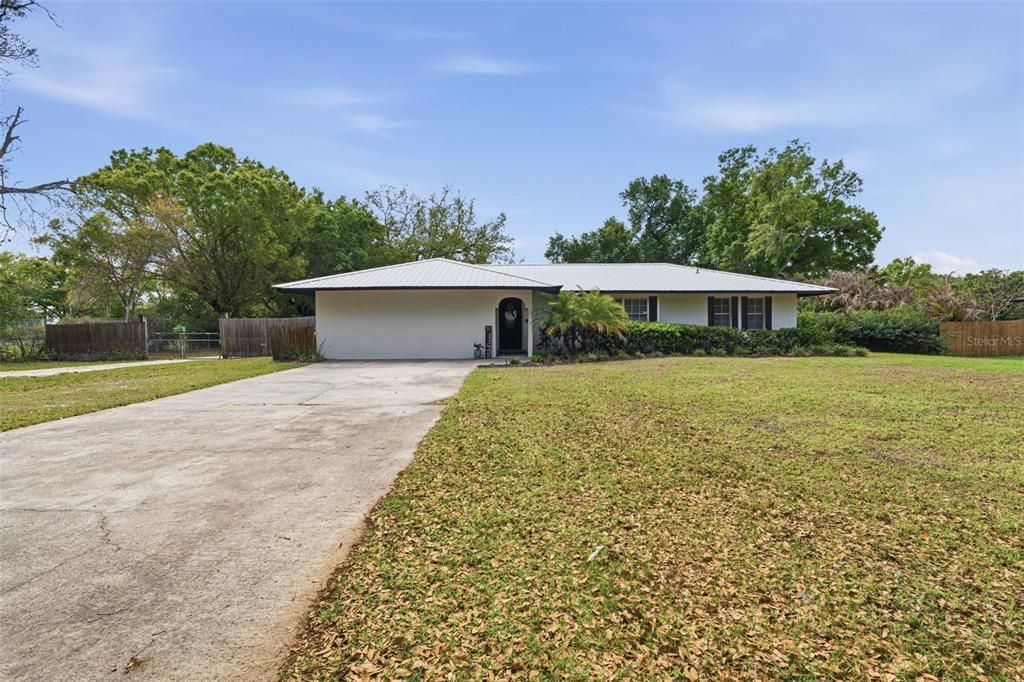 For Sale: $489,000 (4 beds, 2 baths, 2453 Square Feet)