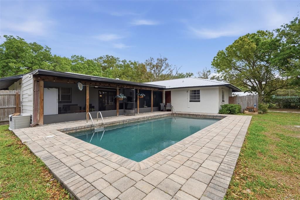 For Sale: $489,000 (4 beds, 2 baths, 2453 Square Feet)