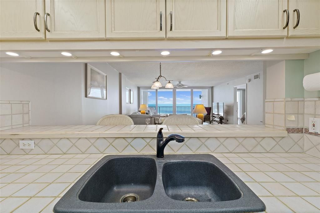 En Venta: $699,000 (2 camas, 2 baños, 1564 Pies cuadrados)