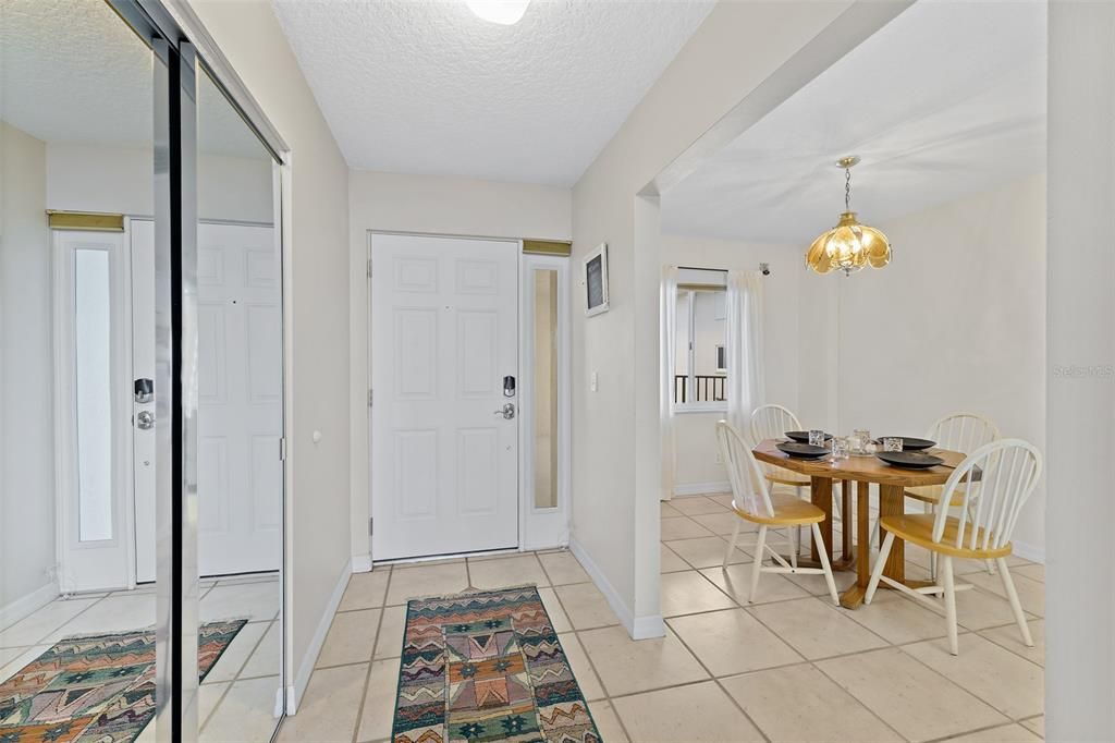 En Venta: $699,000 (2 camas, 2 baños, 1564 Pies cuadrados)