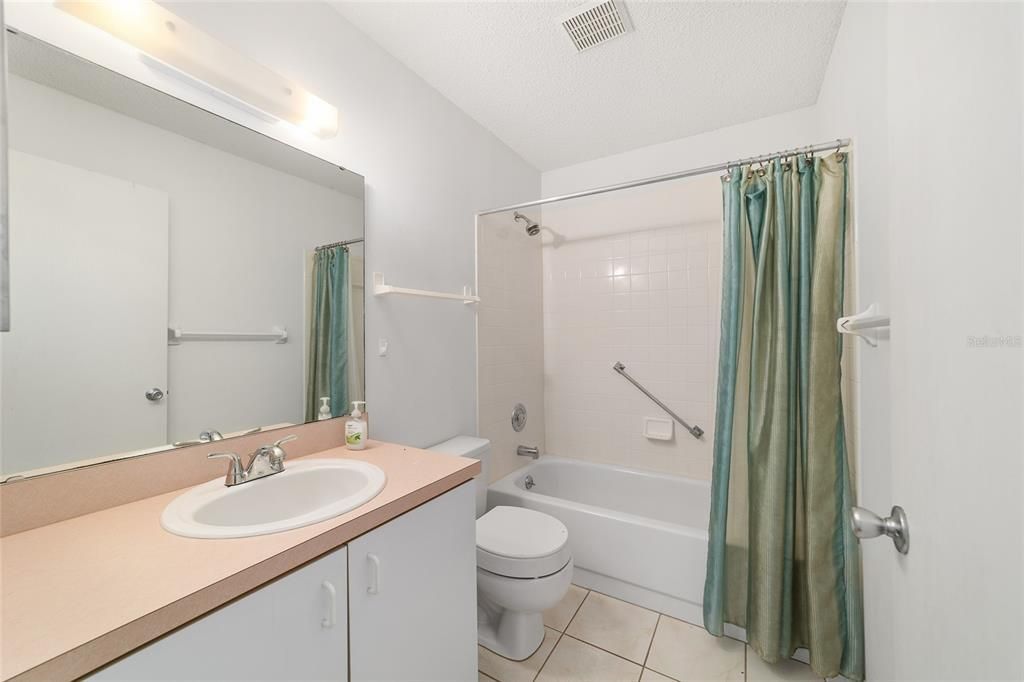 En Venta: $105,000 (2 camas, 2 baños, 994 Pies cuadrados)