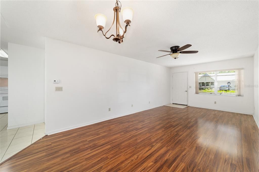 En Venta: $105,000 (2 camas, 2 baños, 994 Pies cuadrados)