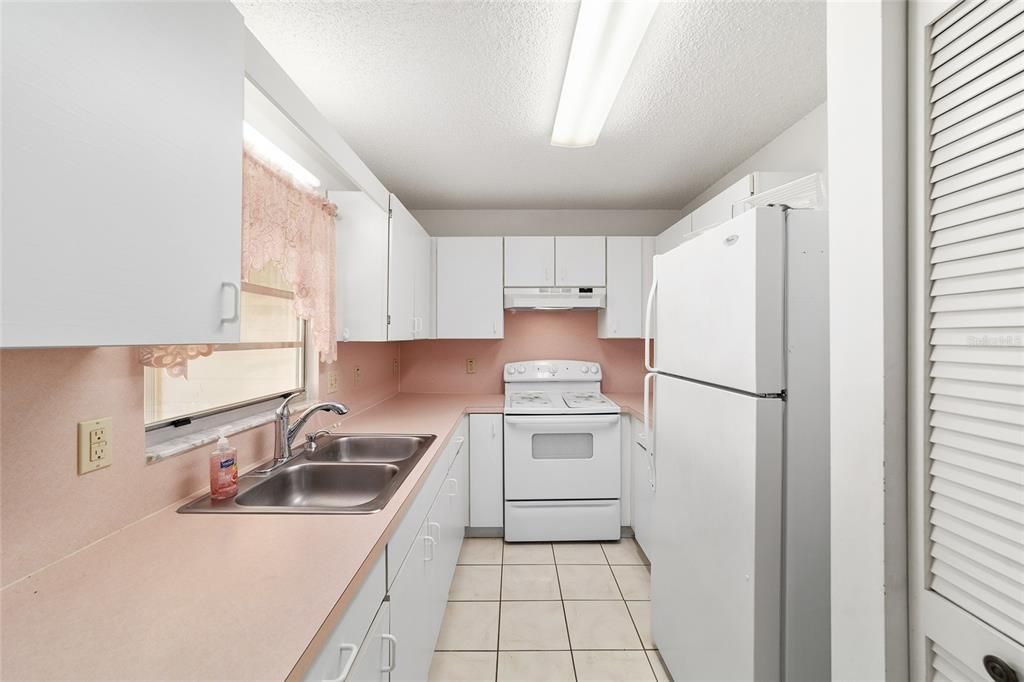 En Venta: $105,000 (2 camas, 2 baños, 994 Pies cuadrados)