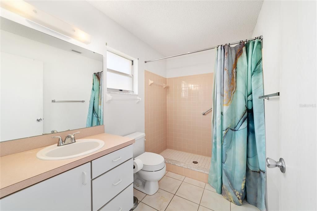 En Venta: $105,000 (2 camas, 2 baños, 994 Pies cuadrados)