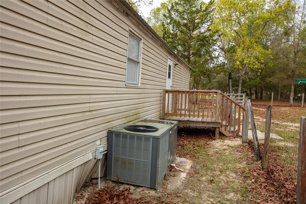 For Sale: $139,900 (3 beds, 2 baths, 924 Square Feet)